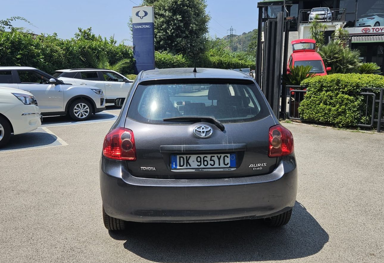 Toyota AURIS SOL 2000 cc