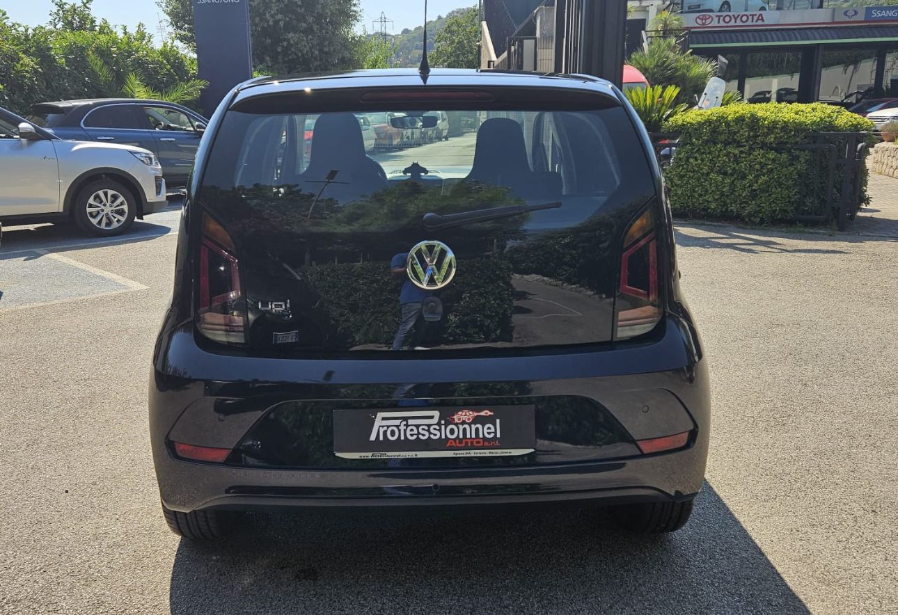 Volkswagen UP ACTIVE 1000 cc