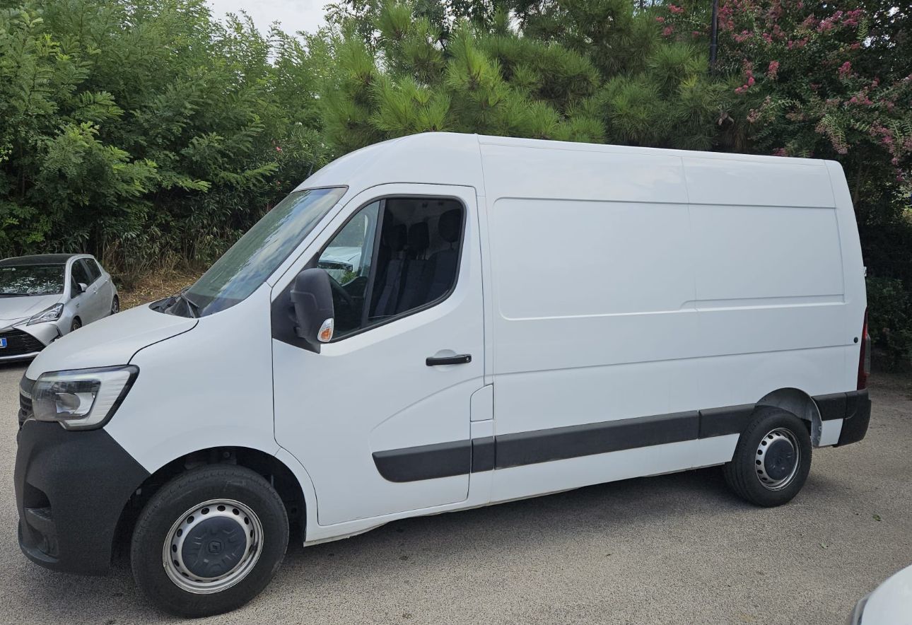 Renault MASTER 2.2 DCI