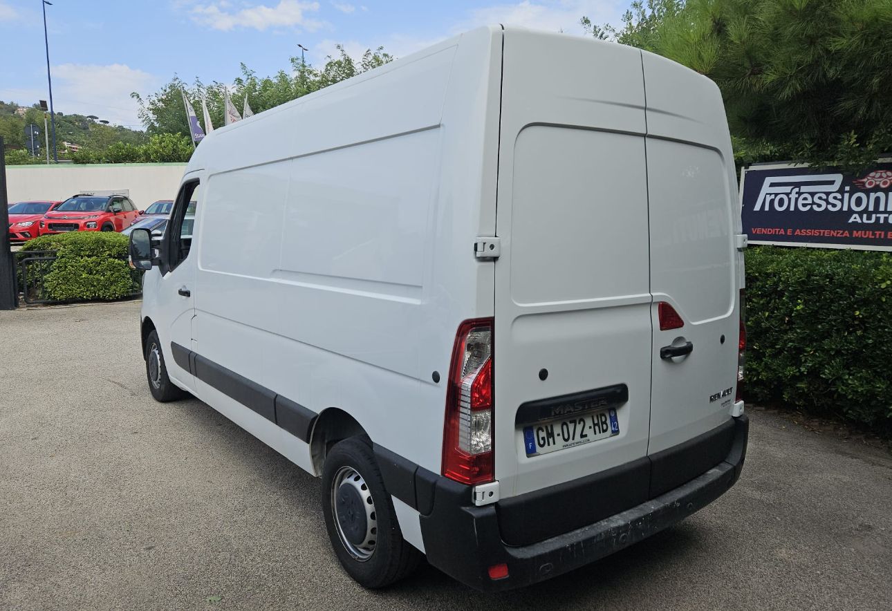 Renault MASTER 2.2 DCI 2200 cc