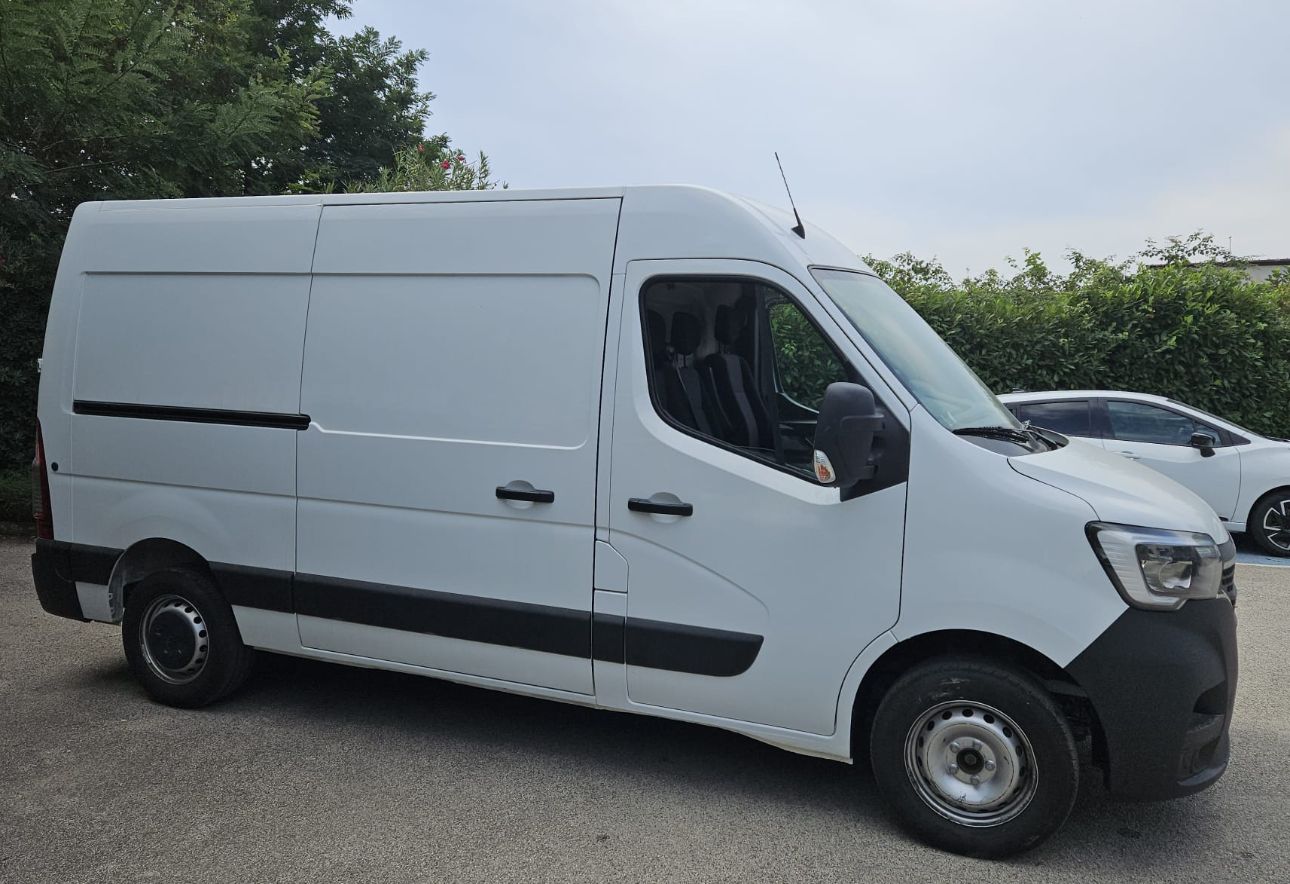 Renault MASTER 2.2 DCI 2200 cc