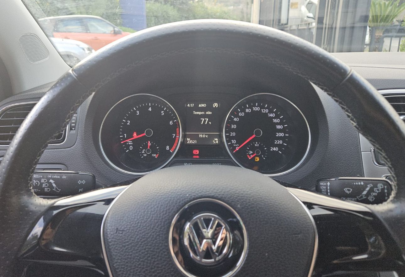 Volkswagen POLO CROSS 1200 cc