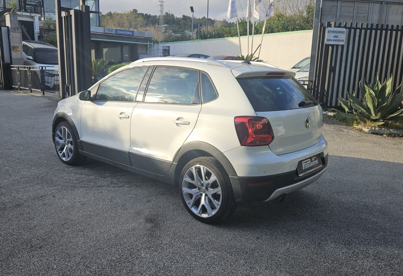 Volkswagen POLO CROSS 1200 cc