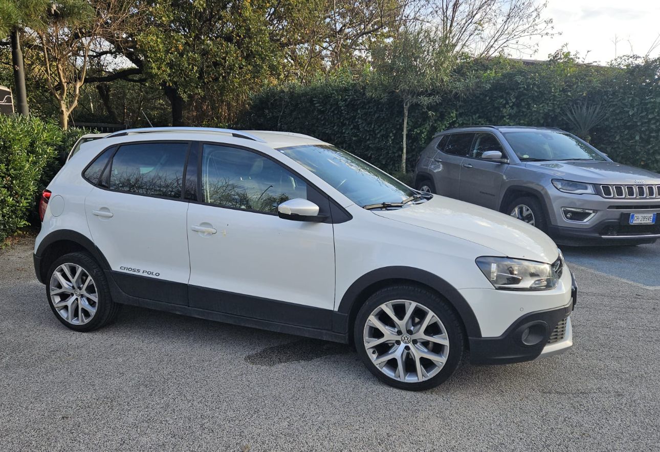 Volkswagen POLO CROSS 1200 cc