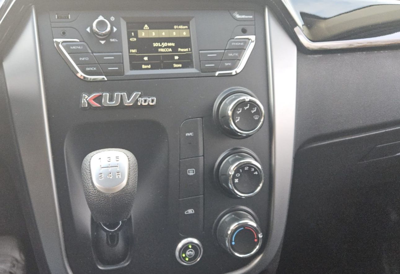 MAHINDRA KUV 100 NXT K6+ 1200 cc