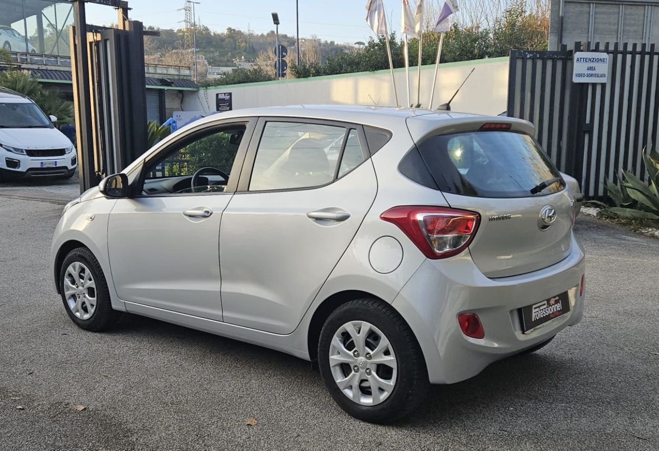 Hyundai i10 classic 1000 cc