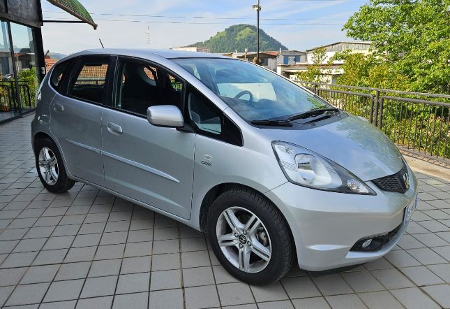 Honda JAZZ ELEGANCE 1200 cc